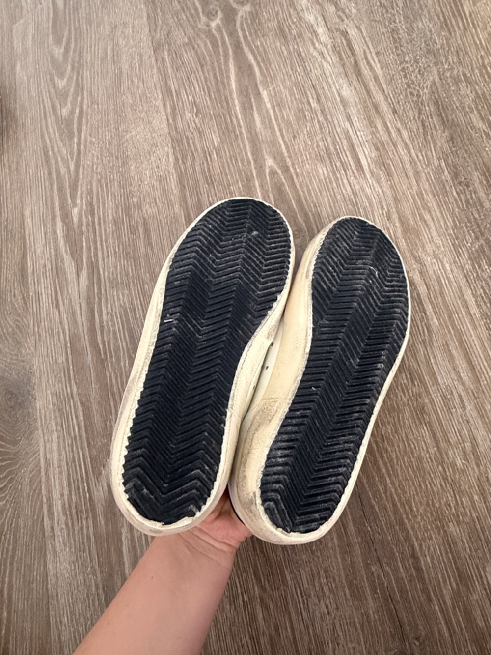 Golden Goose Superstar Sneakers - Picture 5 of 10